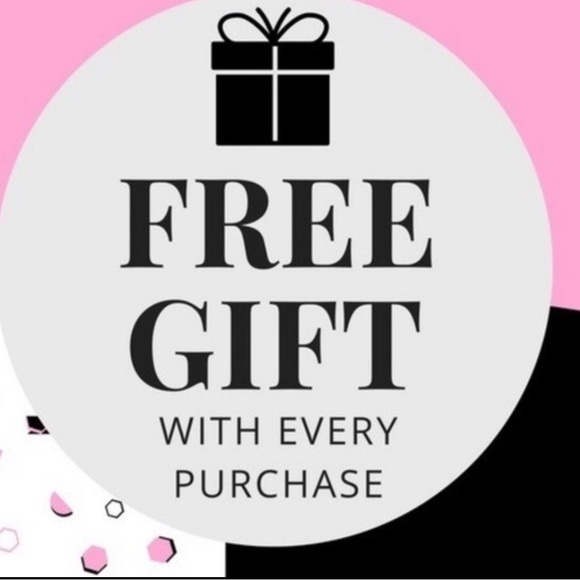 Summer blow out $20!!! Nike sport bra set in size Small - Picture 2 of 7